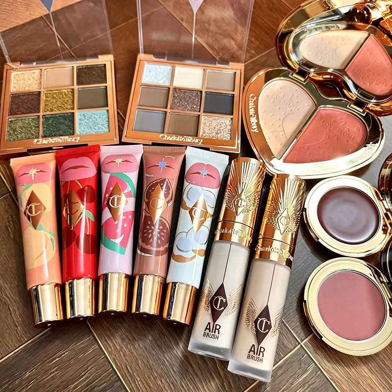 ラグジュアリーファッションCTブランドメイクアップ 9色アイ - Luxury Skincare Makeup のレビューと価格